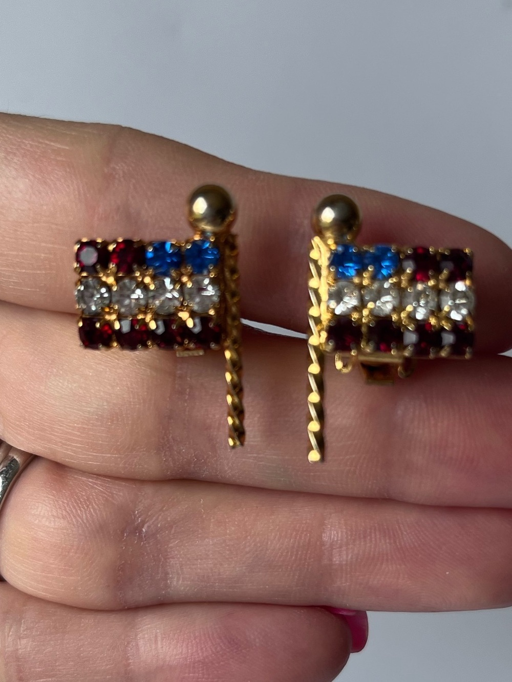 Vintage Weiss USA American Flag Clip On Earrings
